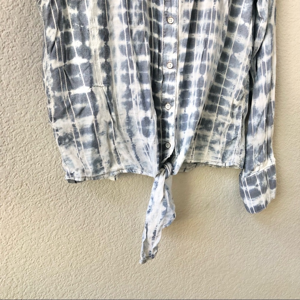 Cloth & Stone Long Sleeve  Button Front Tie Front Shirt Size Small Acid wash - Picture 8 of 9
